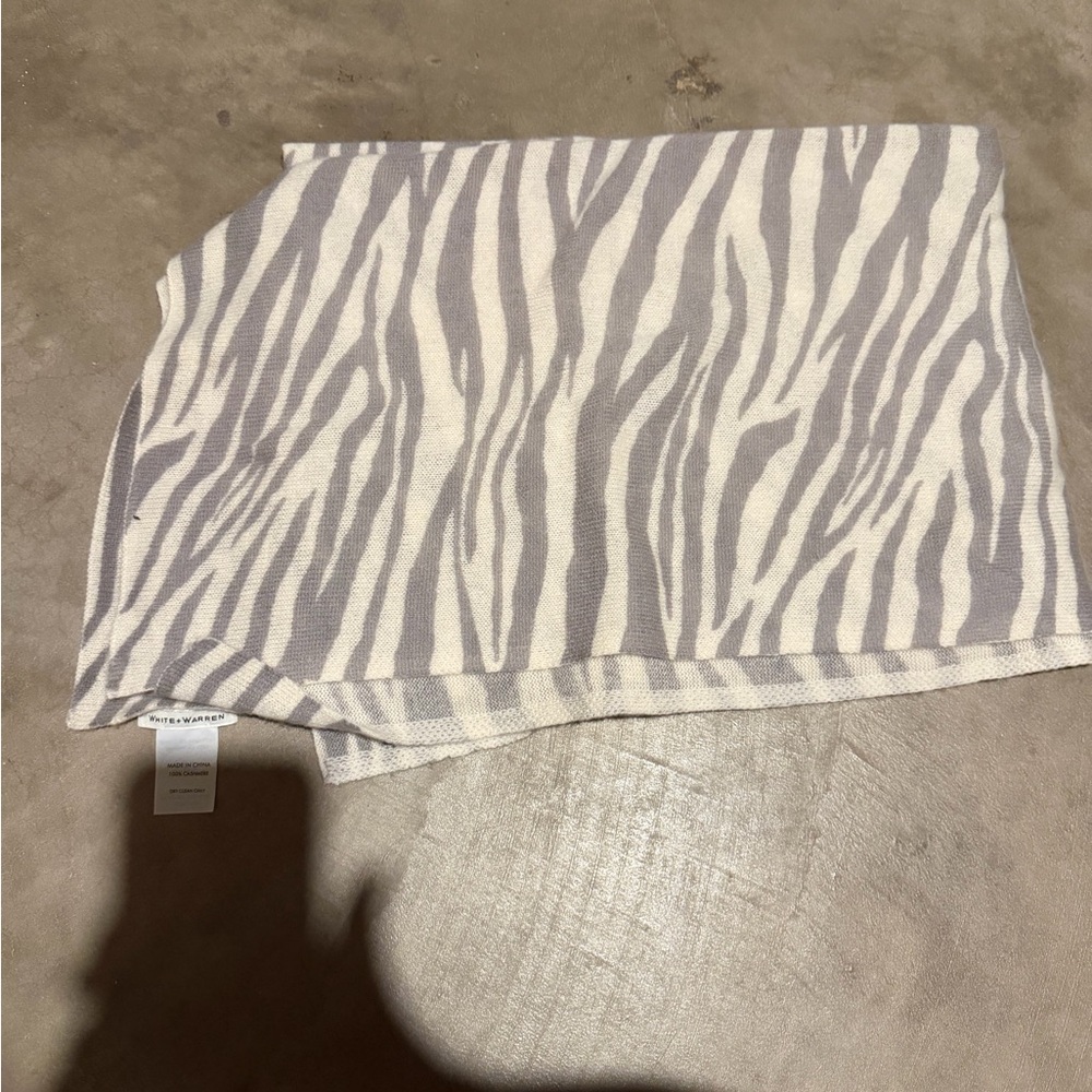 White + Warren Cashmere Wrap/Scarf